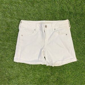 ⭐️SOLD⭐️White midi American eagle shorts